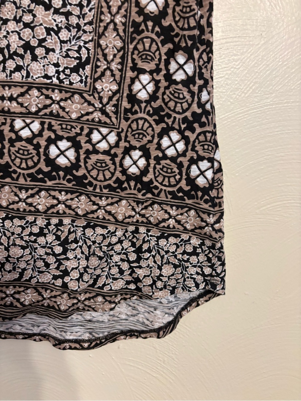 Lucky Brand Boho Floral Border Print Cotton Modal Tee Medium - Picture 8 of 9